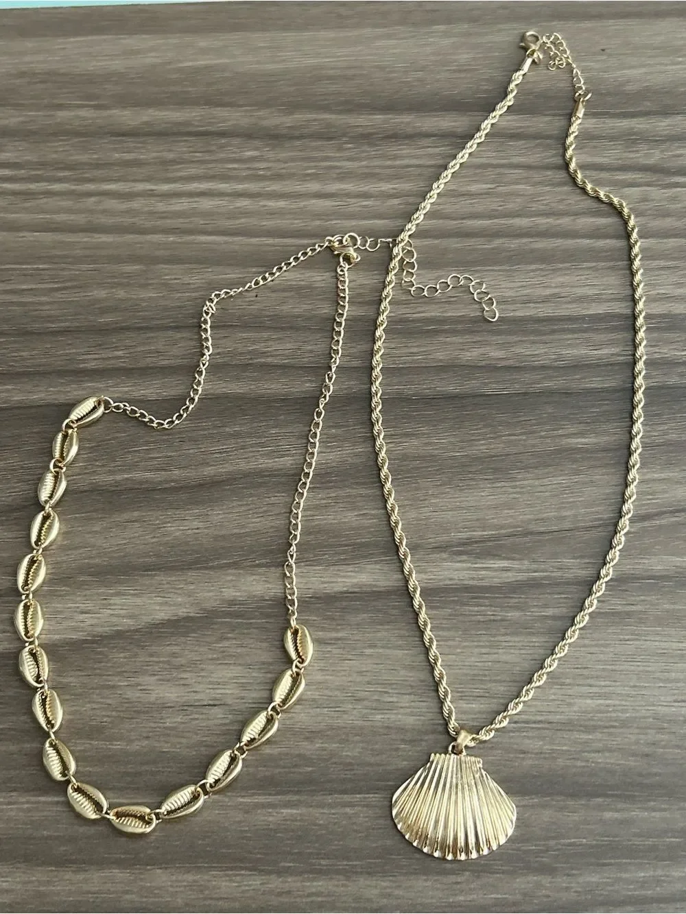 Layered Shell Pendant Necklace Q1193